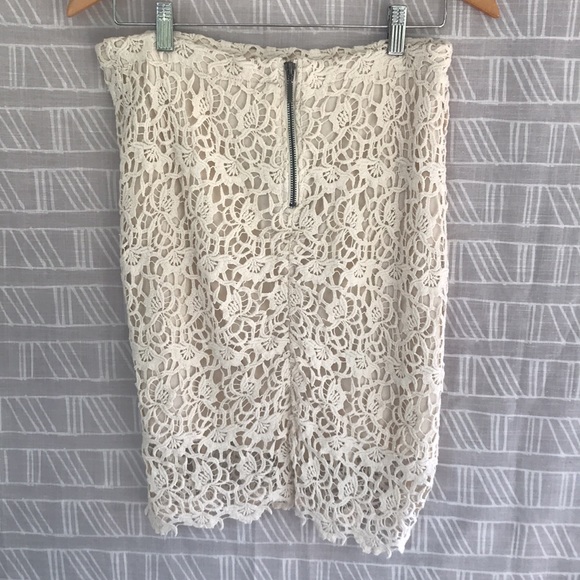 KENAR Lace Pencil Skirt - Picture 4 of 9